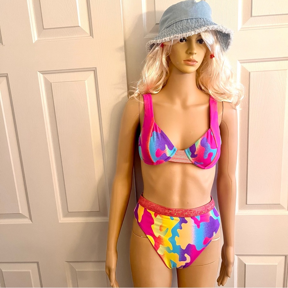 Dippin Daisy’s Two Piece Swimwear